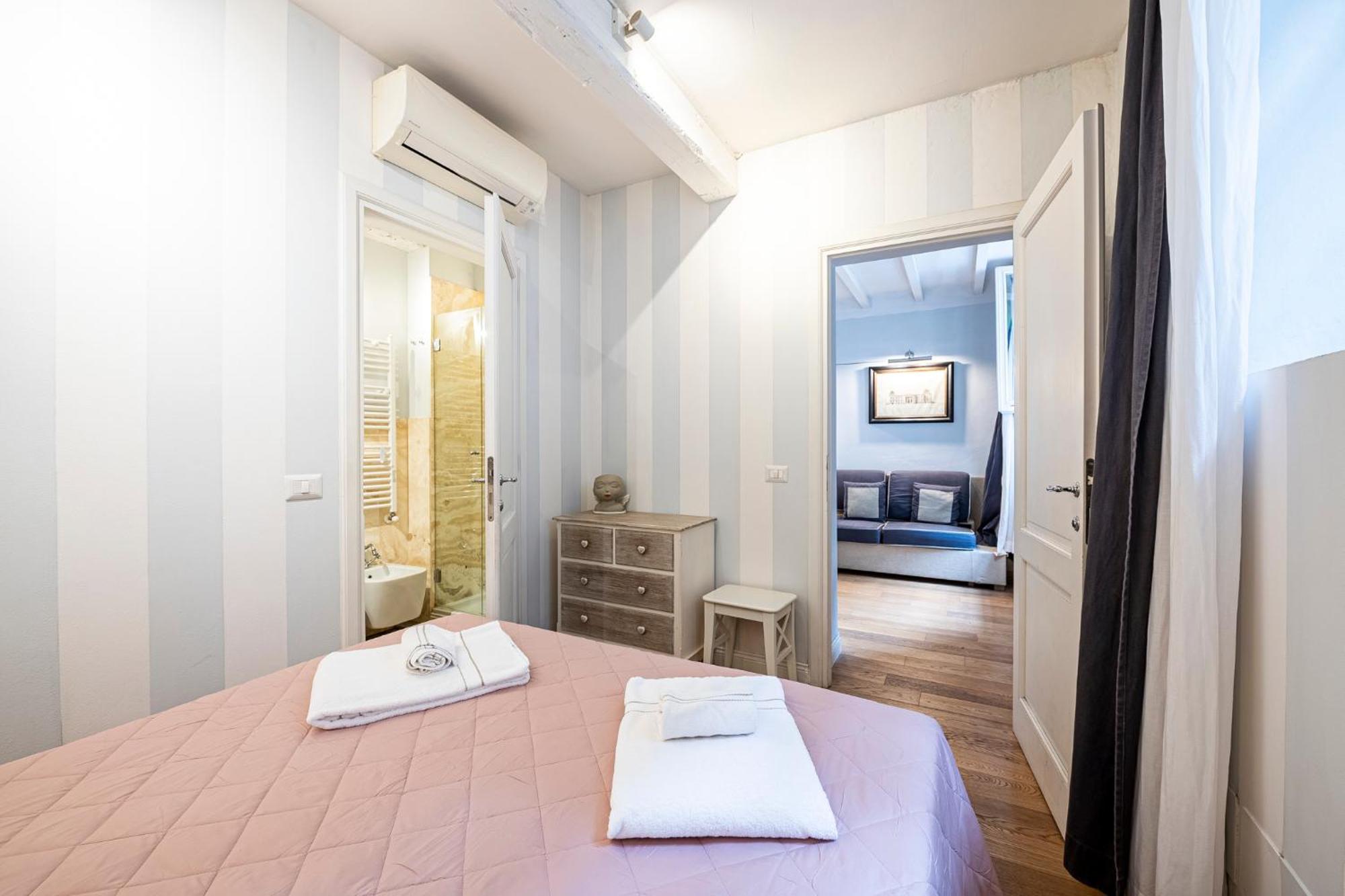 Suite In Pz. Michelangelo: Due Camere Con Due Bagni Florença Exterior foto